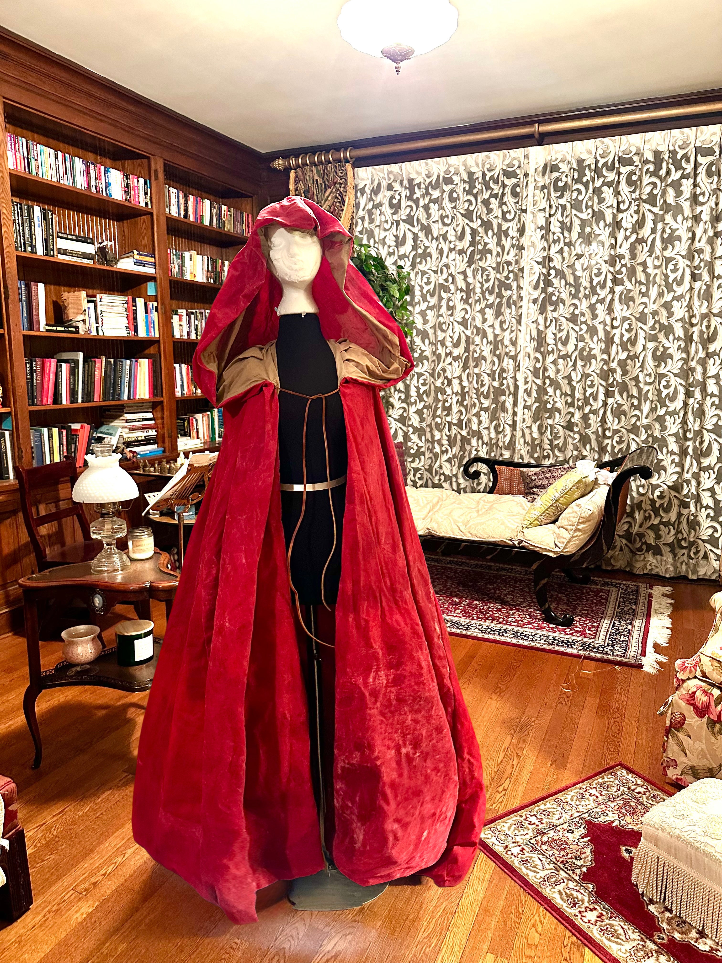 The Wayfarer Cloak RED OR BLACK